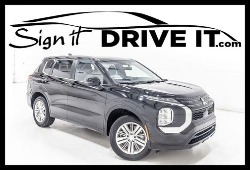 Labrador Black Pearl 2024 Mitsubishi Outlander ES 2.5 2WD