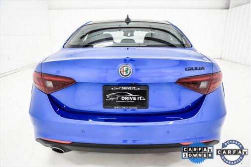 2021 Alfa Romeo Giulia Base