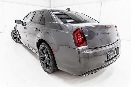 Granite Crystal Metallic Clearcoat 2021 Chrysler 300 Touring