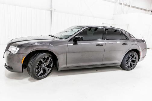 Granite Crystal Metallic Clearcoat 2021 Chrysler 300 Touring
