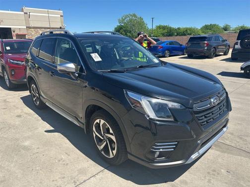 Crystal Black Silica 2022 Subaru Forester Touring