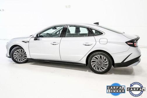 2025 Hyundai SONATA Hybrid SE