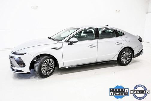 2025 Hyundai SONATA Hybrid SE