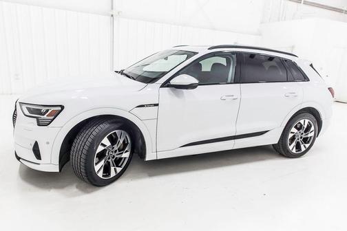 2021 Audi e-tron Premium