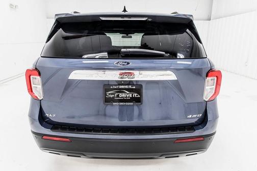 Infinite Blue Metallic Tinted Clearcoat 2021 Ford Explorer XLT