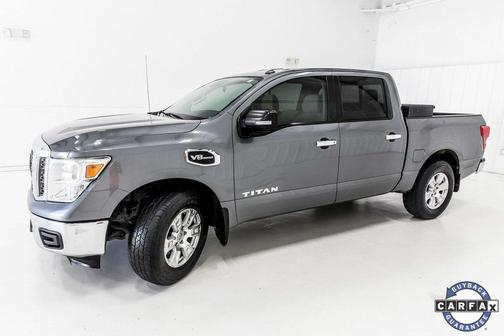 2017 Nissan Titan SV
