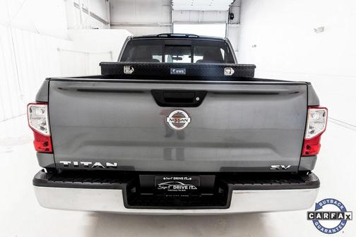 2017 Nissan Titan SV