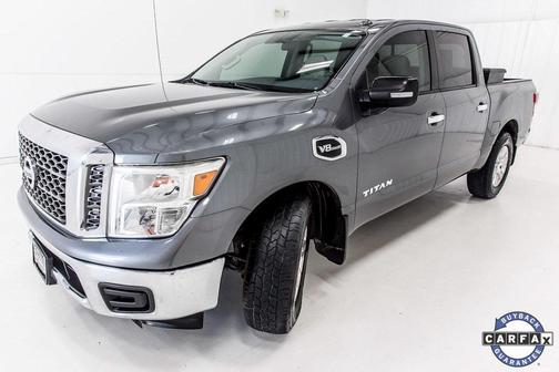 2017 Nissan Titan SV