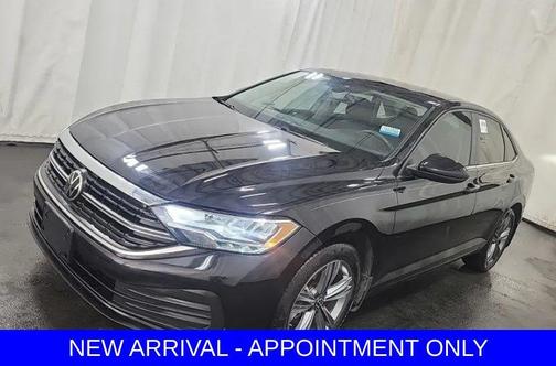 Deep Black Pearl 2024 Volkswagen Jetta 1.5T SE