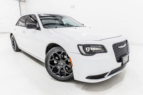 2023 Chrysler 300 Touring