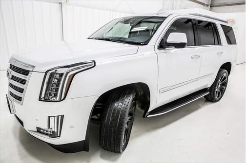 2017 Cadillac Escalade Luxury