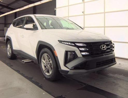 2025 Hyundai TUCSON SE
