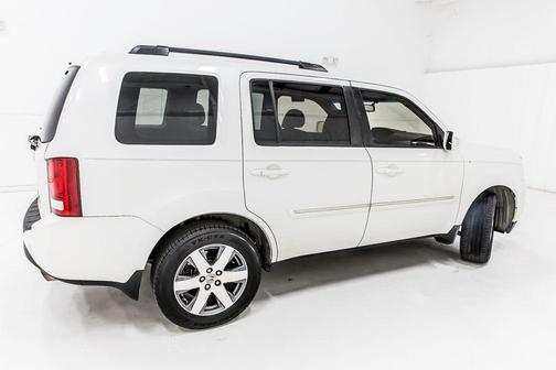 White Diamond Pearl 2014 Honda Pilot Touring