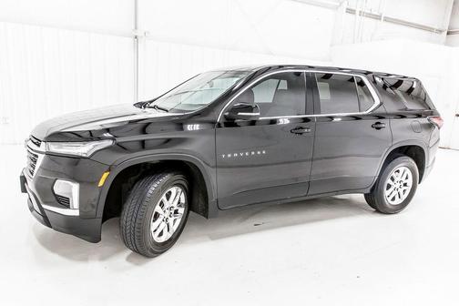 Mosaic Black Metallic 2023 Chevrolet Traverse LS