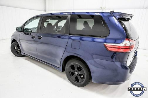 2020 Toyota Sienna SE