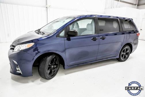 2020 Toyota Sienna SE