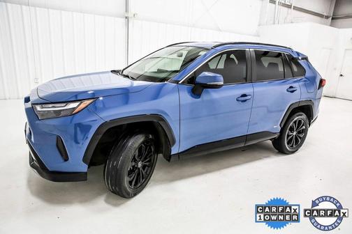 2022 Toyota RAV4 Hybrid SE