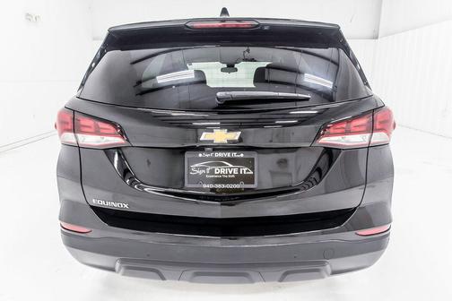 Mosaic Black Metallic 2024 Chevrolet Equinox LS