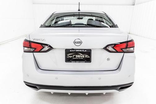 2023 Nissan Versa 1.6 S