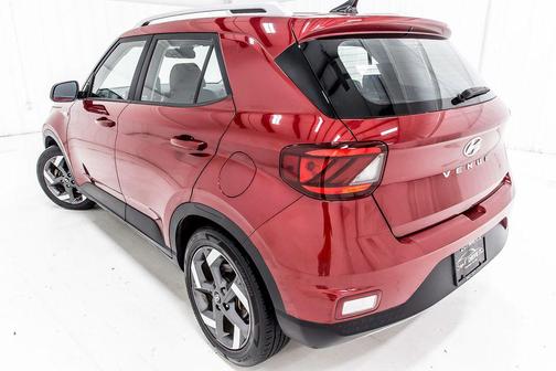 2021 Hyundai VENUE SEL