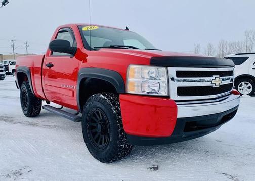 Photo 5 of 32 of 2007 Chevrolet Silverado 1500 LT