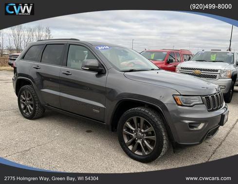 Photo 1 of 32 of 2016 Jeep Grand Cherokee Limited