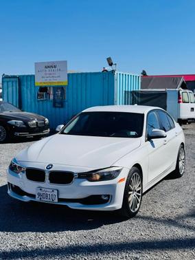 2015 BMW 328 4dr Sdn 328i RWD