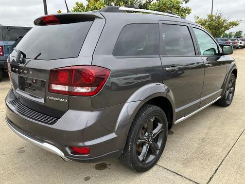 Granite Crystal Clearcoat Metallic 2019 Dodge Journey CROSSROAD