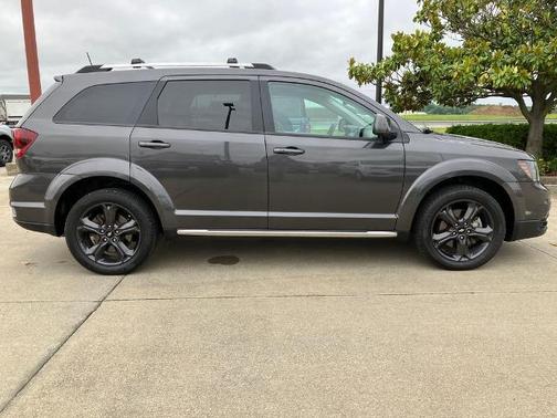 Granite Crystal Clearcoat Metallic 2019 Dodge Journey CROSSROAD