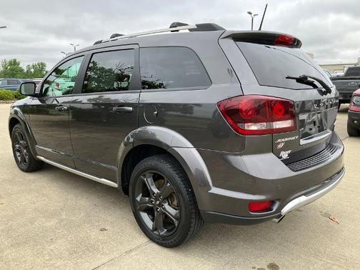 Granite Crystal Clearcoat Metallic 2019 Dodge Journey CROSSROAD