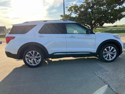 STAR WHITE MET TRI-COAT 2023 Ford Explorer PLATINUM