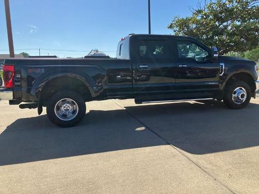 AGATE BLACK 2021 Ford F-350 LARIAT SUPER DUTY