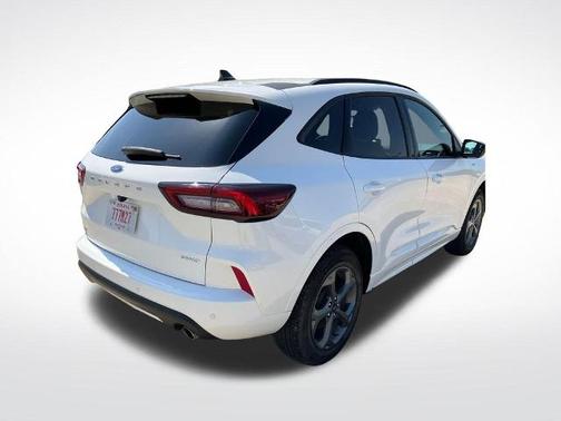 STAR WHITE METALLIC TRI-COA 2024 Ford Escape ST-LINE