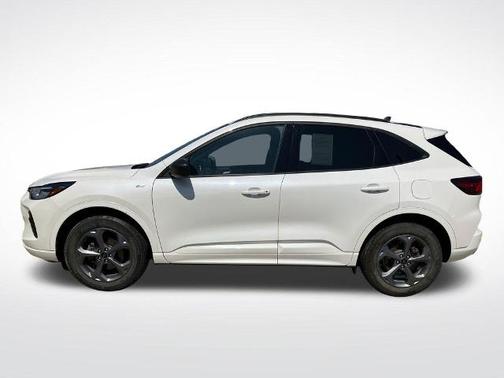 STAR WHITE METALLIC TRI-COA 2024 Ford Escape ST-LINE