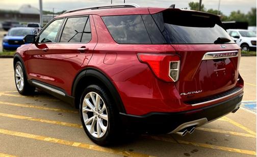 2022 Ford Explorer PLATINUM