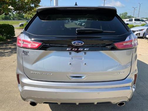 ICONIC SILVER 2024 Ford Edge TITANIUM