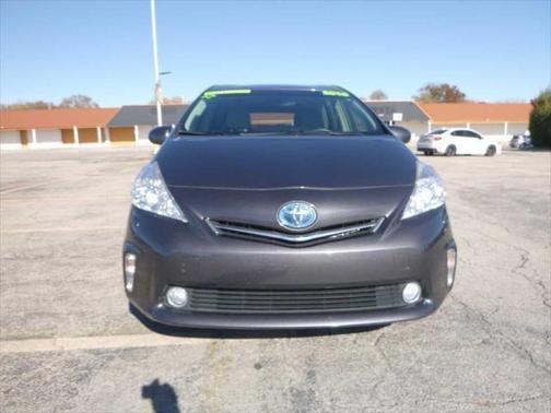 2013 Toyota Prius v Five