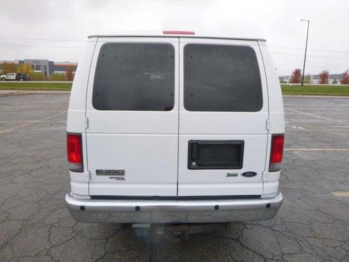 2014 Ford E350 Super Duty XLT