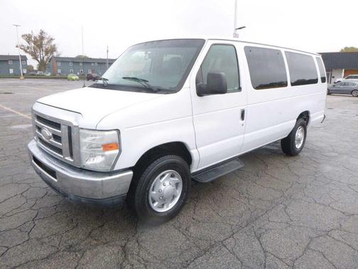 2014 Ford E350 Super Duty XLT