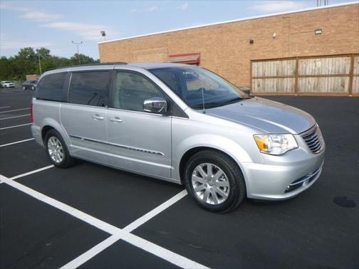 2012 Chrysler Town & Country Touring-L