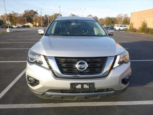 2017 Nissan Pathfinder SL