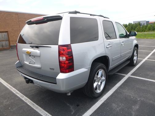 Silver Ice Metallic 2014 Chevrolet Tahoe 2WD 4dr LS