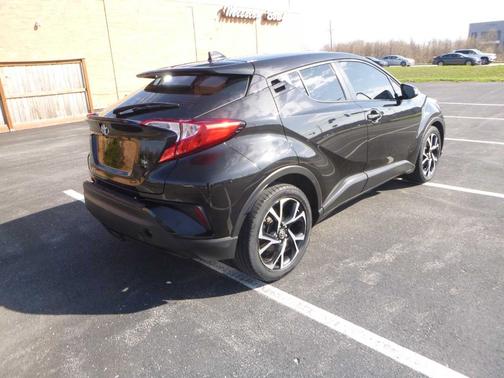 2021 Toyota C-HR XLE FWD (Natl)