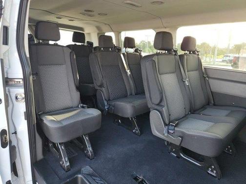 Photo 5 of 16 of 2021 Ford Transit-350 XLT