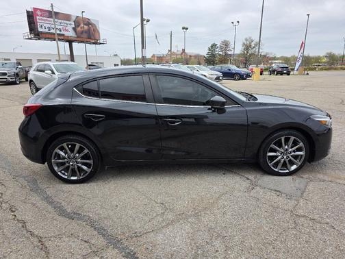 Jet Black Mica 2018 Mazda Mazda3 Grand Touring