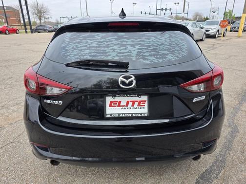 Jet Black Mica 2018 Mazda Mazda3 Grand Touring