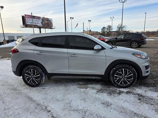2021 Hyundai TUCSON SEL