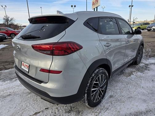2021 Hyundai TUCSON SEL