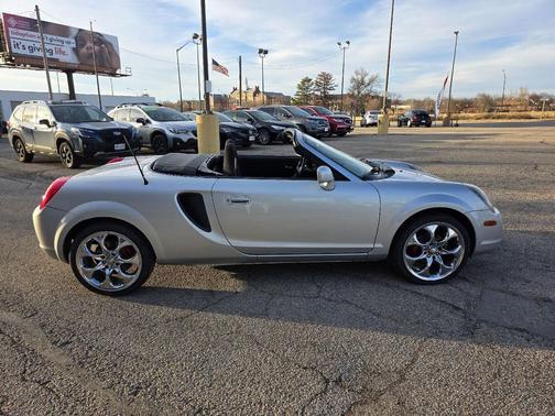 2001 Toyota MR2 Base (M5)