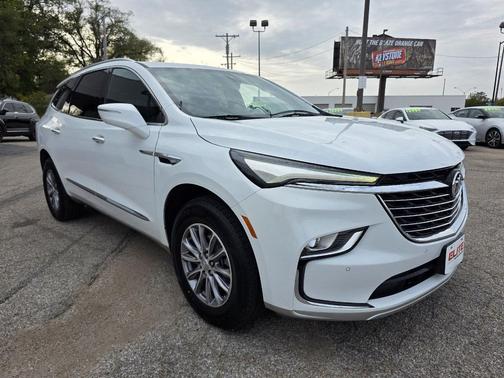 2023 Buick Enclave Essence FWD